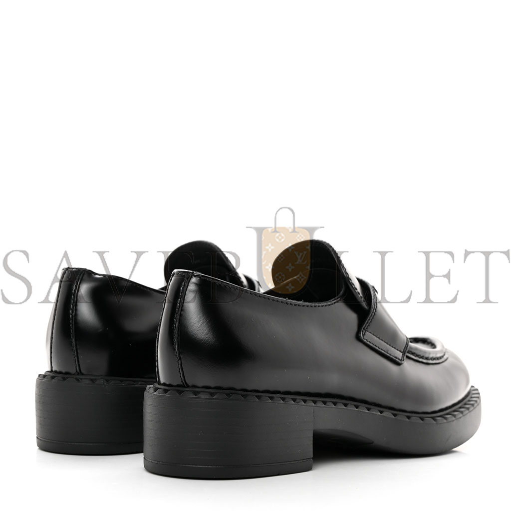 Pra*a spazzolato metal triangle logo 50mm loafers 37.5 black