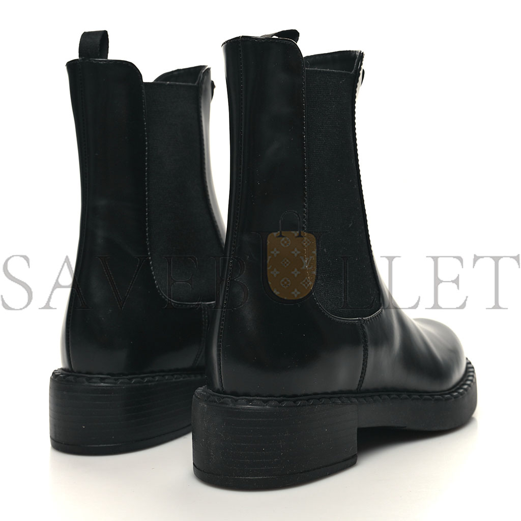 Pra*a spazzolato metal triangle logo 50mm chelsea boots 38 black