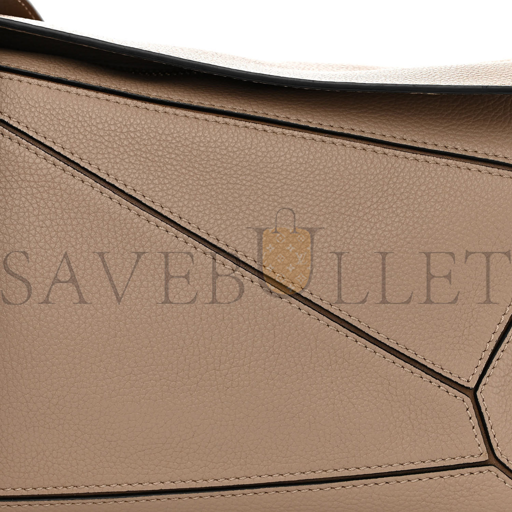 l*ew* grained calfskin small puzzle bag sand mink (24*16.5*10.5cm)