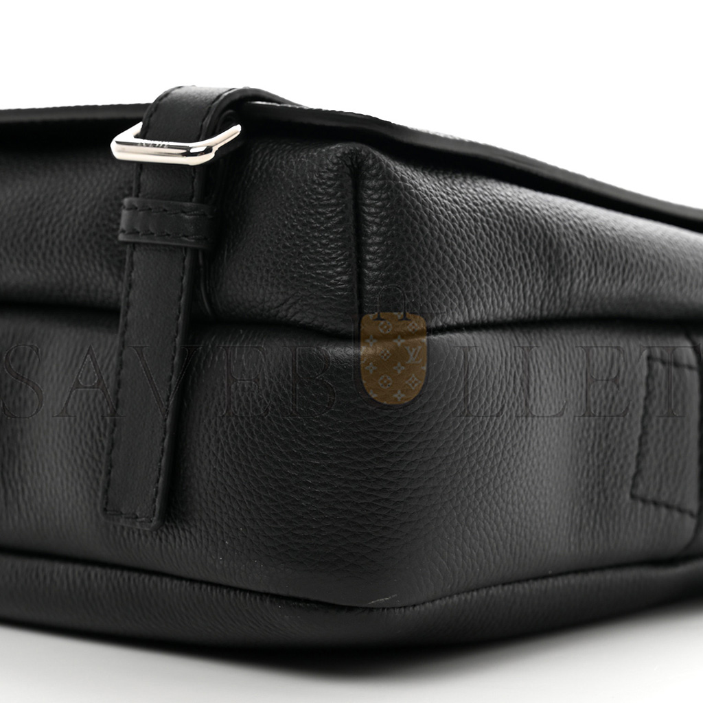 l*ew* soft grained calfskin xs military messenger bag black (23*18*9cm)