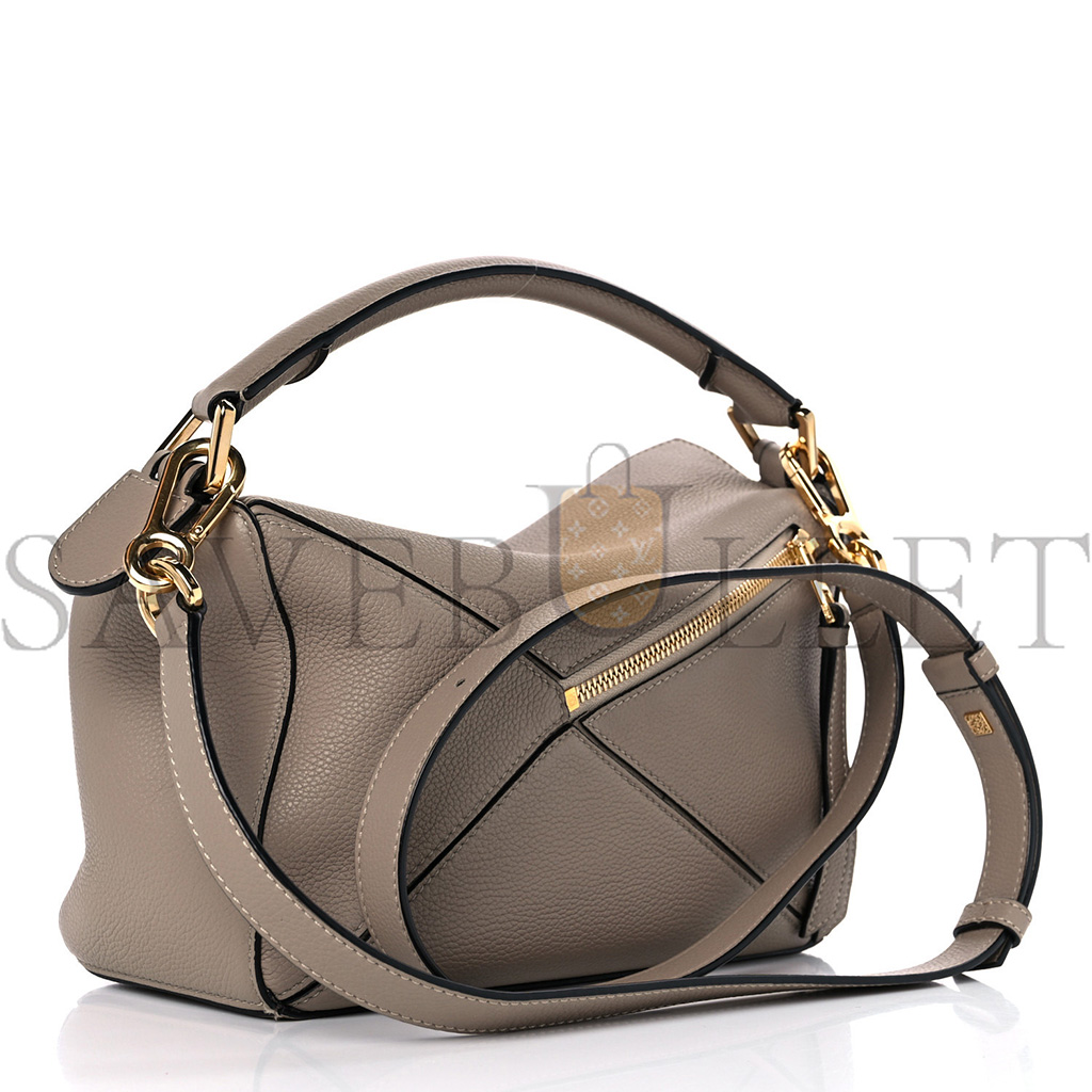 l*ew* grained calfskin small puzzle bag sand (24*16.5*10.5cm)