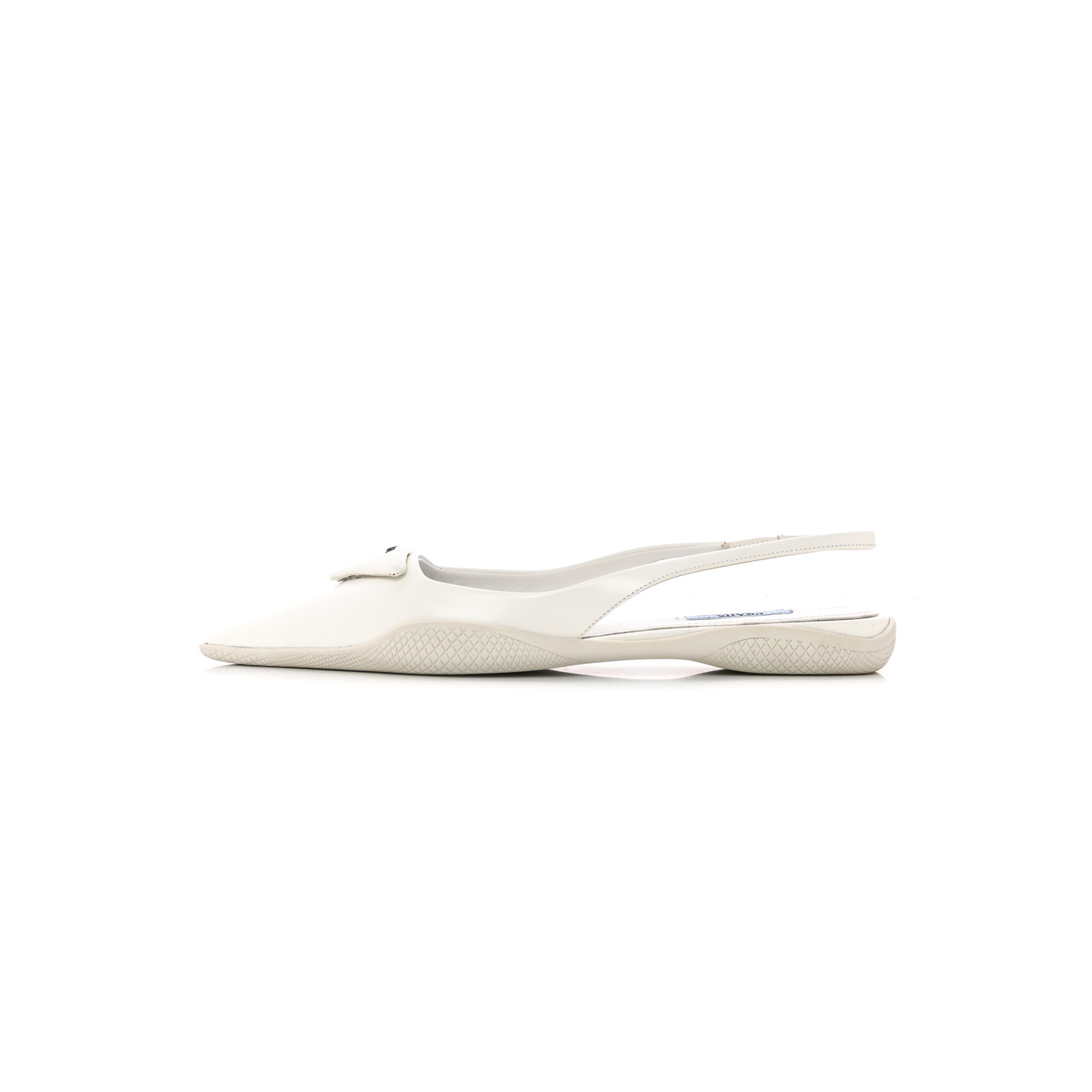 Pra*a spazzolato triangle logo pointed toe slingback flats 37 white