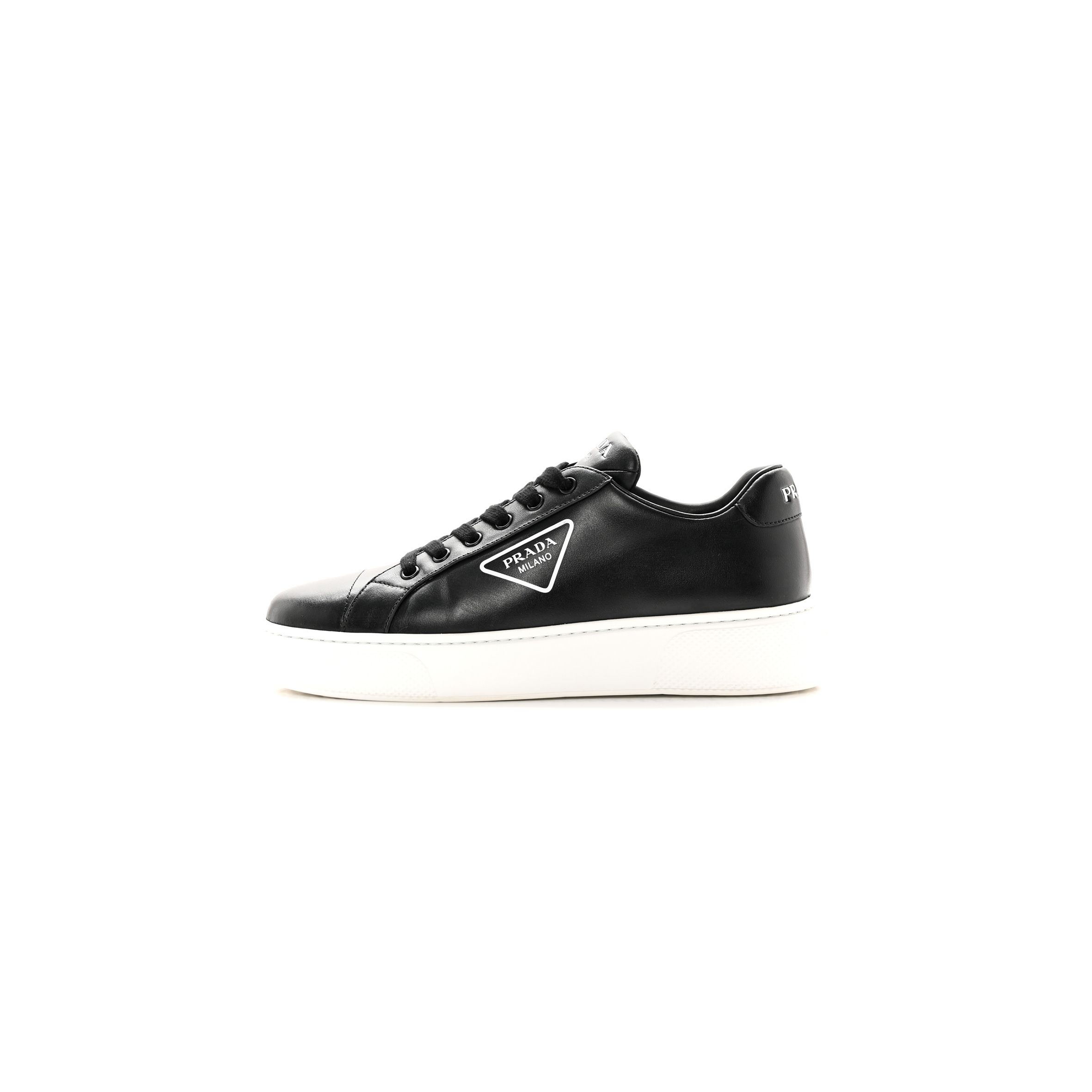 Pra*a vitello soft triangle logo low top 45mm sneakers 40 black white