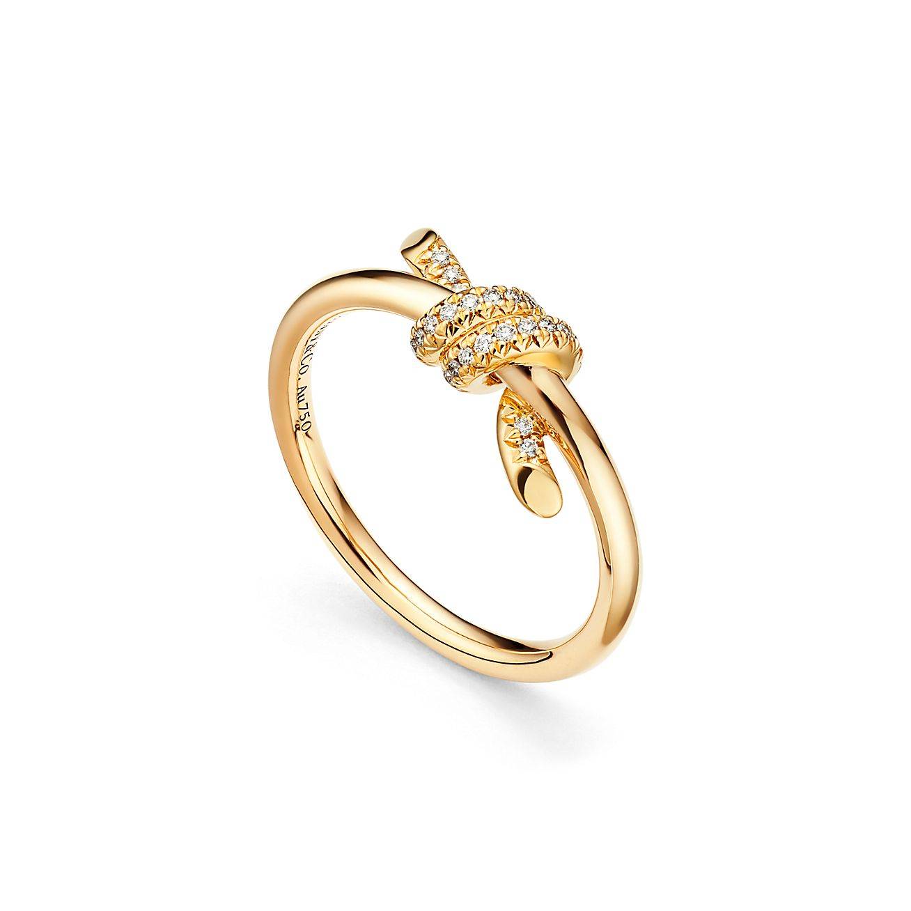 T*f*ny knot ring in yellow gold with diamonds