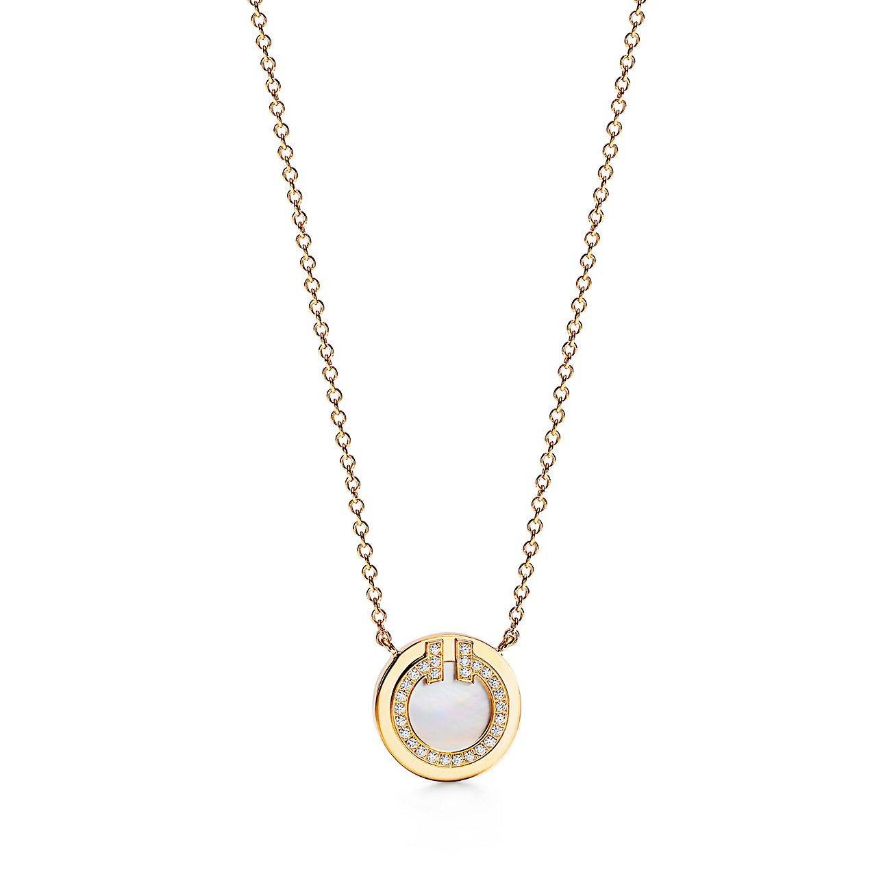 T*f*ny t diamond and mother-of-pearl circle pendant in 18k gold, 16-18