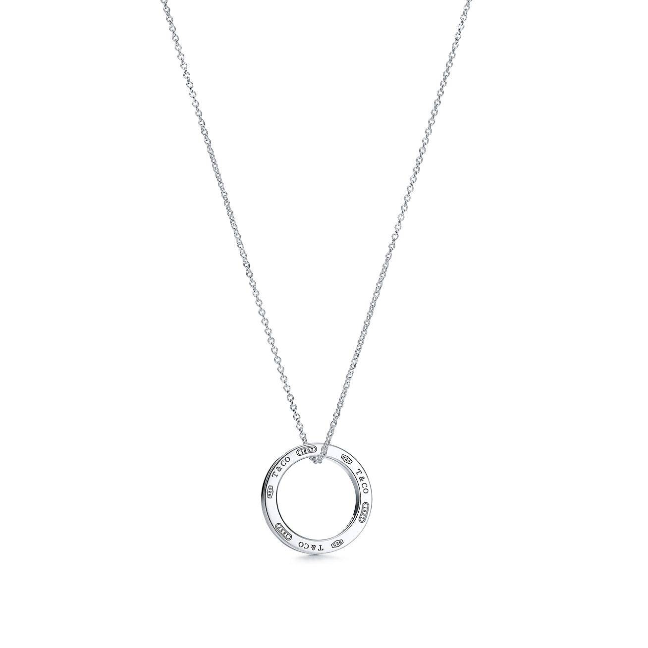 T*f*ny 1837® circle pendant in silver, medium