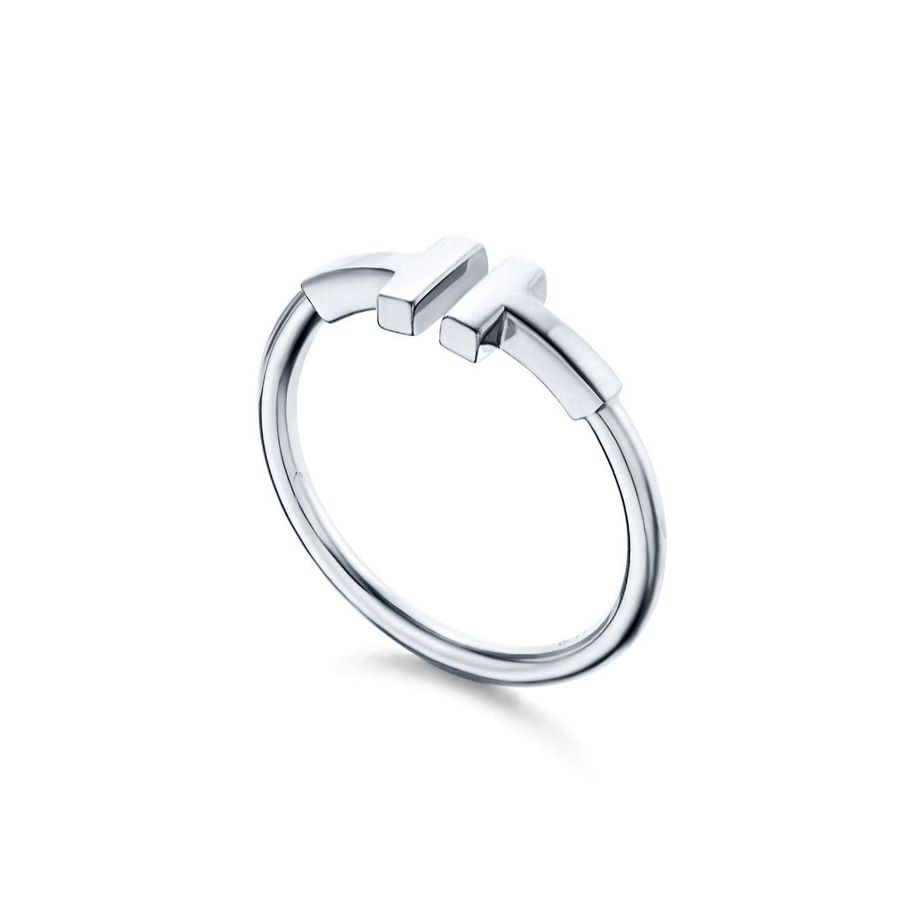 T*f*ny t wire ring in 18k white gold