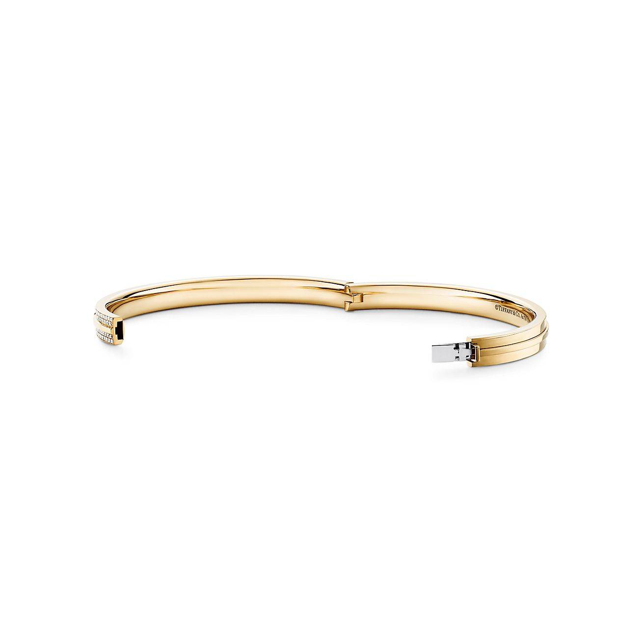 T*f*ny t pavé diamond hinged bangle in 18k gold