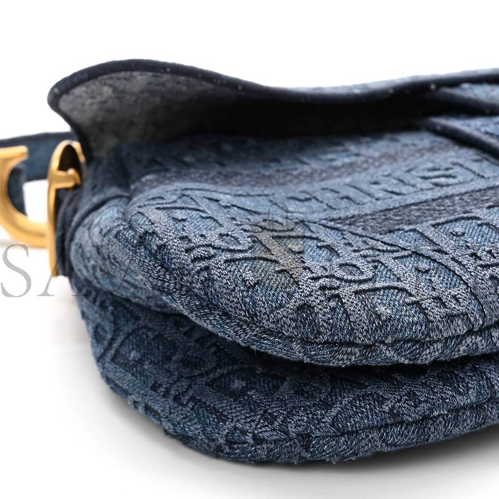 D*or oblique embroidered saddle bag denim blue (27*22*5.1cm)