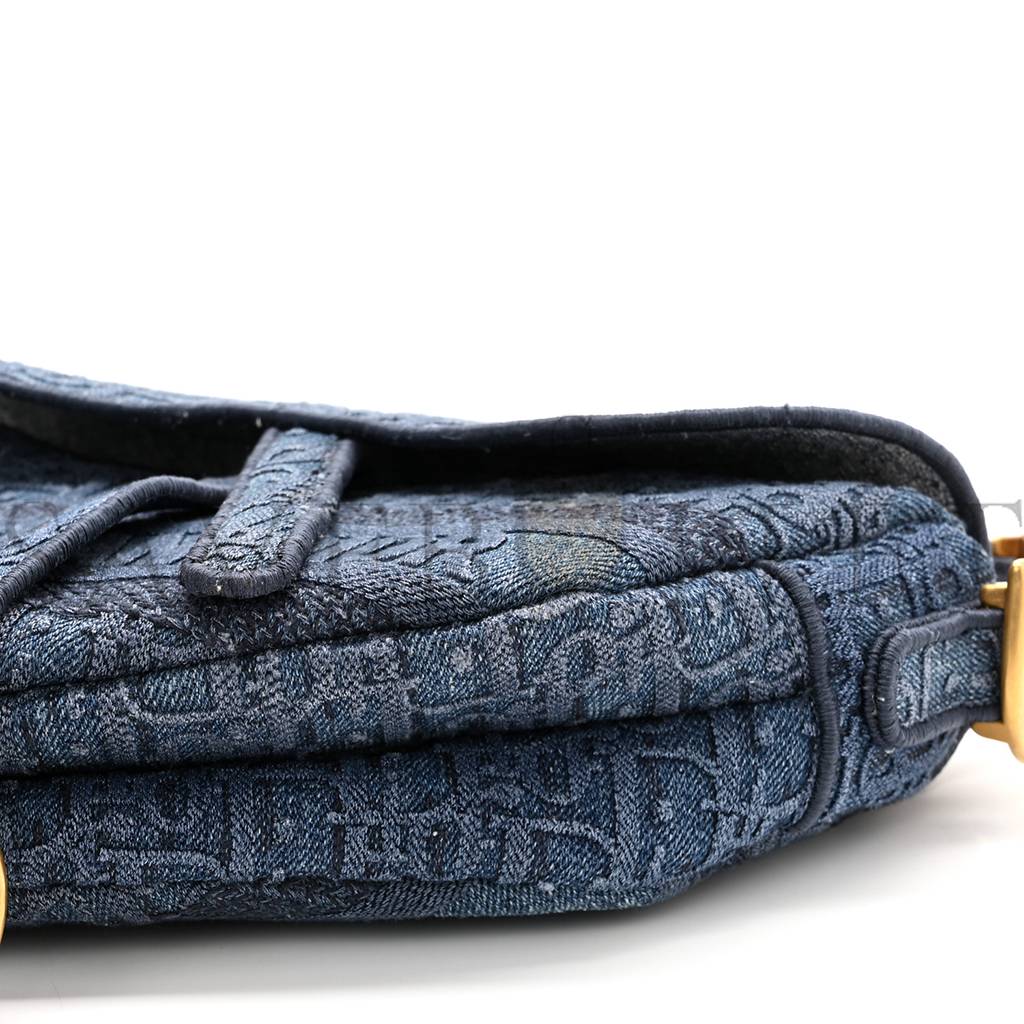 D*or oblique embroidered saddle bag denim blue (27*22*5.1cm)