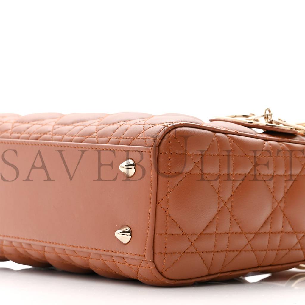 D*or calfskin cannage small my abcD*or lady D*or tan (20*18*6.4cm)