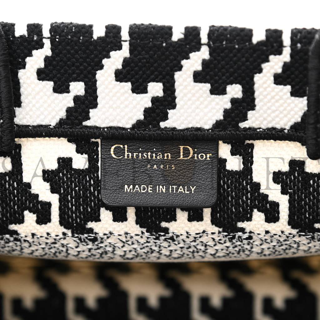 D*or canvas houndstooth embroidered small book tote black white (27*22*11.4cm)