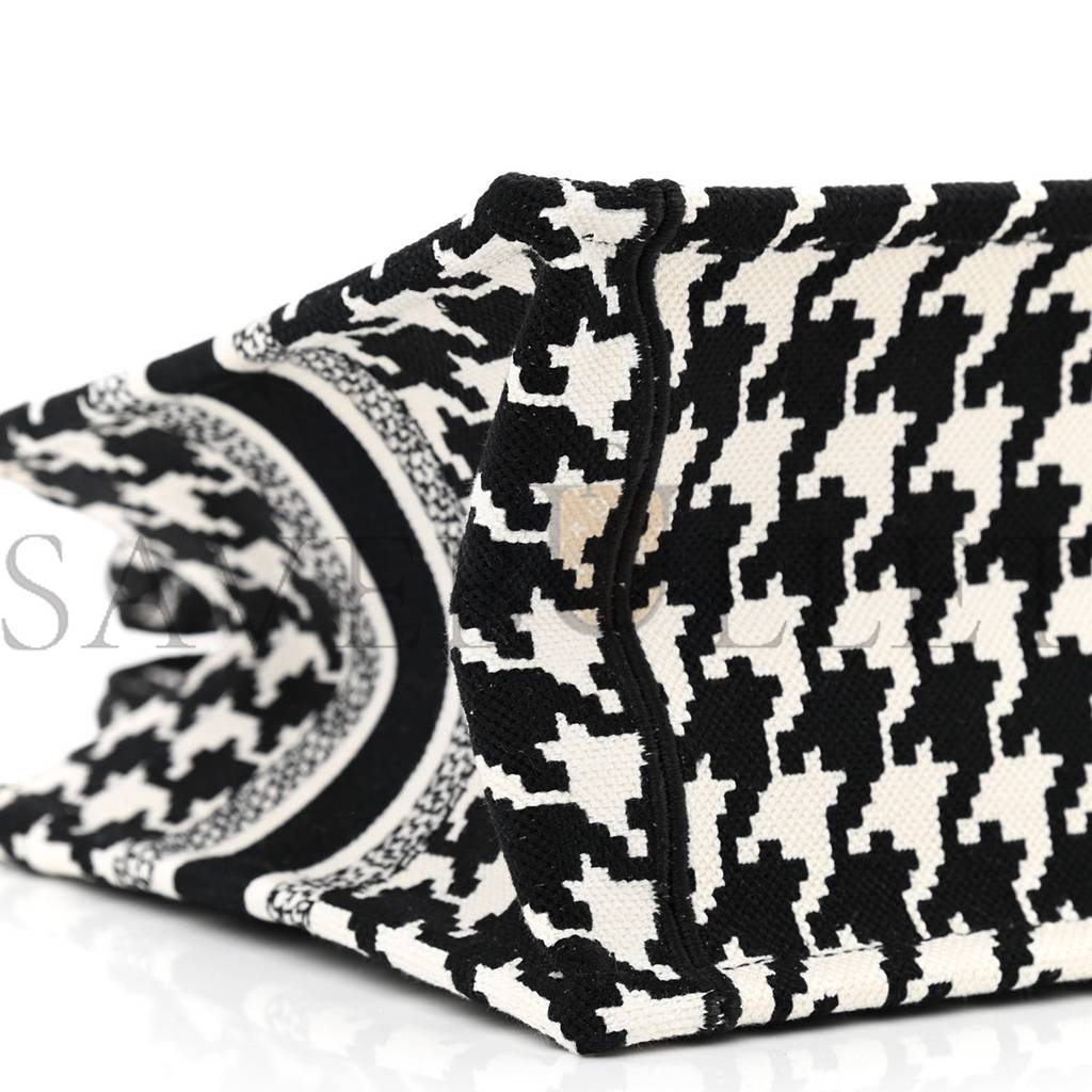 D*or canvas houndstooth embroidered small book tote black white (27*22*11.4cm)