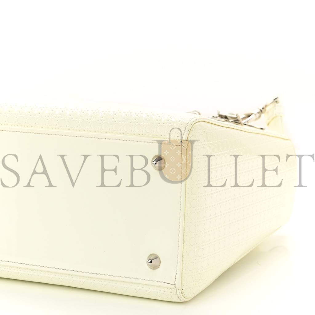 D*or patent micro-cannage medium lady D*or white (23*20*12.1cm)