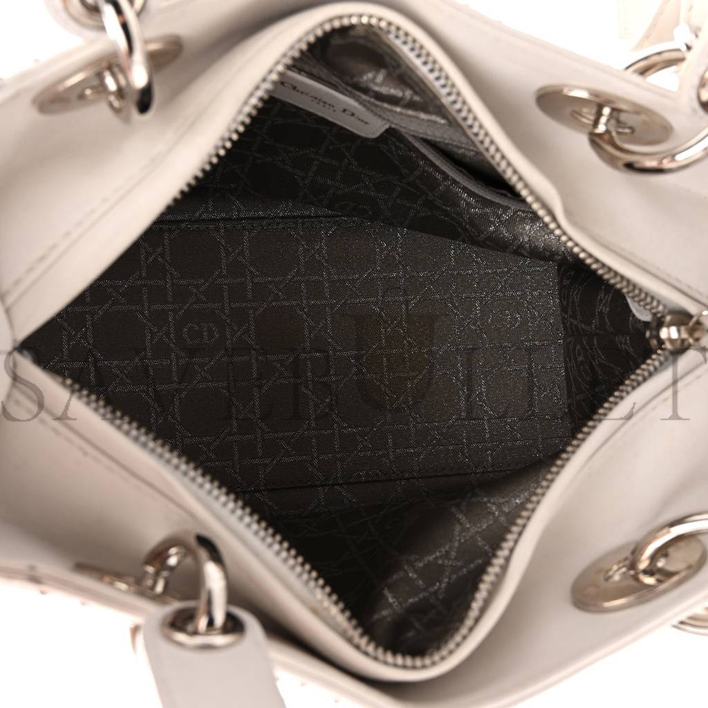 D*or lambskin studded cannage medium lady D*or white (24*20*11.4cm)