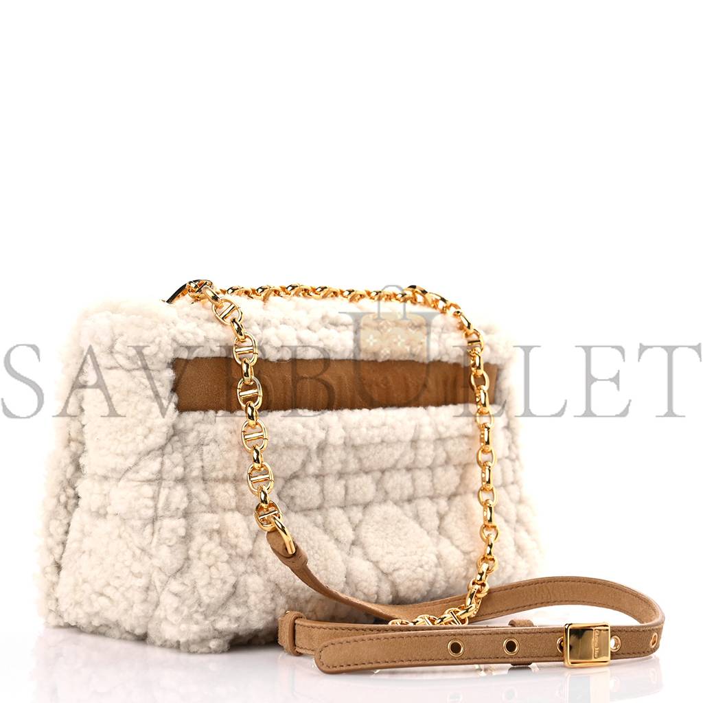 D*or shearling cannage medium caro bag natural (29*17*9.5cm)