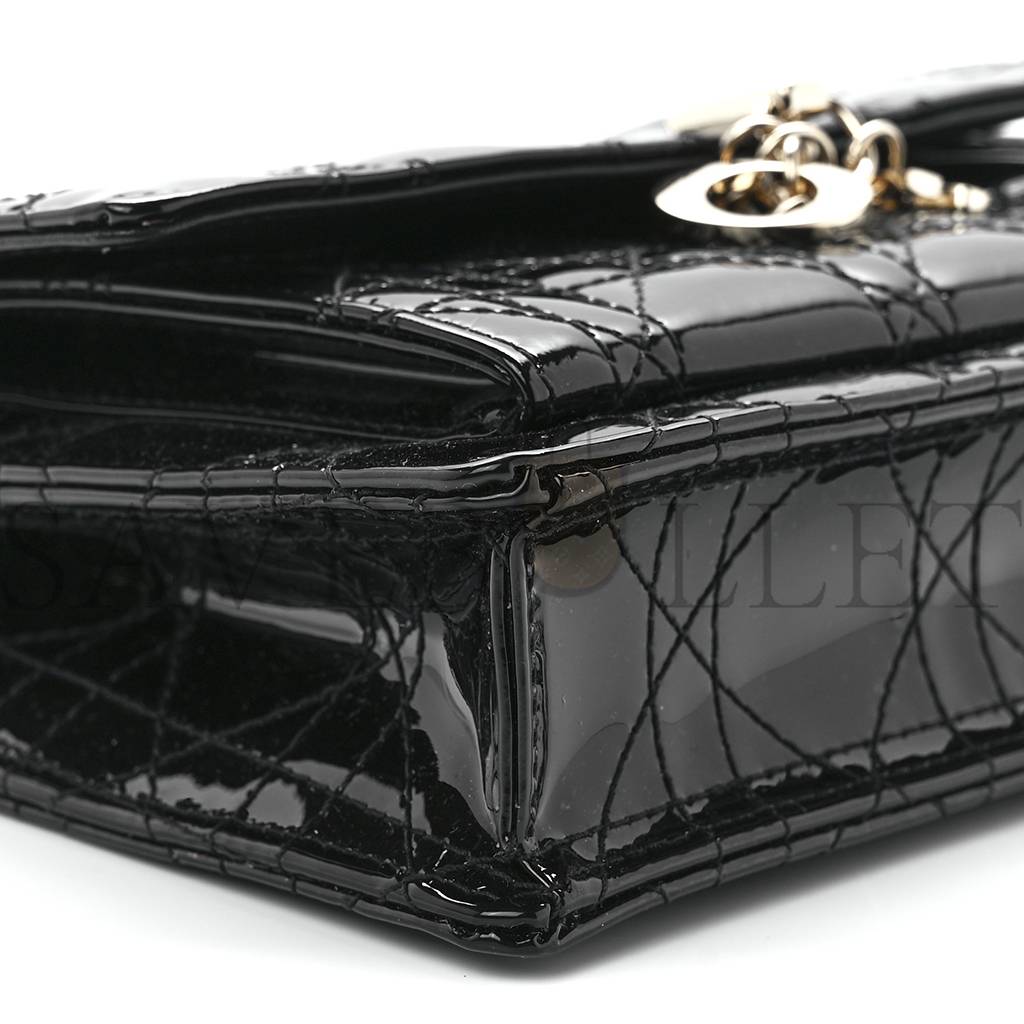 D*or patent cannage lady D*or chain pouch black (19*13*4.4cm)