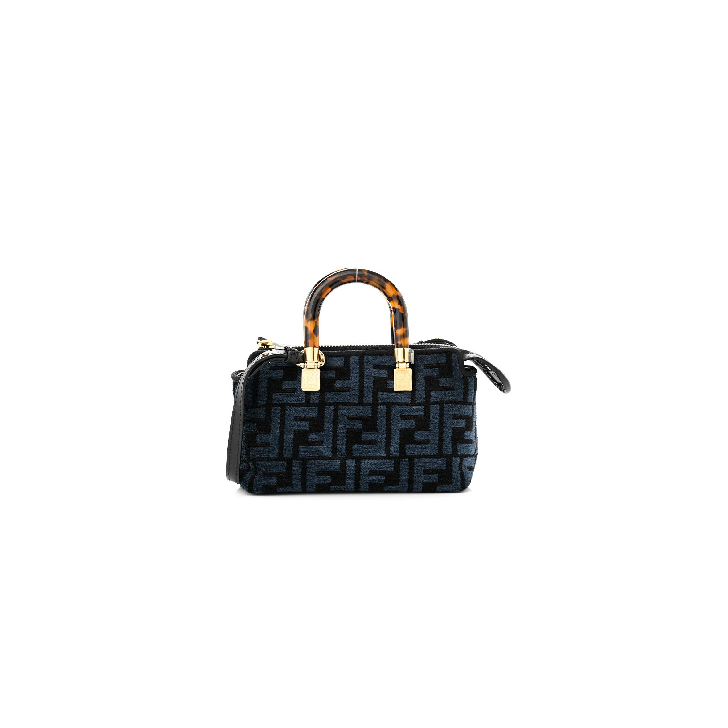 F**di chenille vitello king plexiglass ff mini by the way top handle boston bag blue black (17*11*8cm)